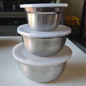 Stainless Steel Mixing Bowl Set with Lids